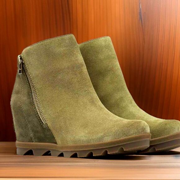 Sorel Womens Green Suede Leather Ankle Boots Zip Up Joan of Arctic Chelsea Sz 11 - Picture 1 of 13